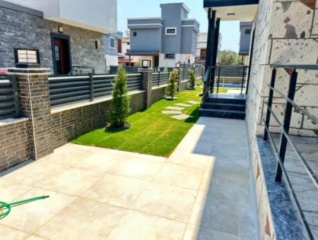 300M2 Gross Independent Pool Large 3 1 Villa For Sale In Doganbey