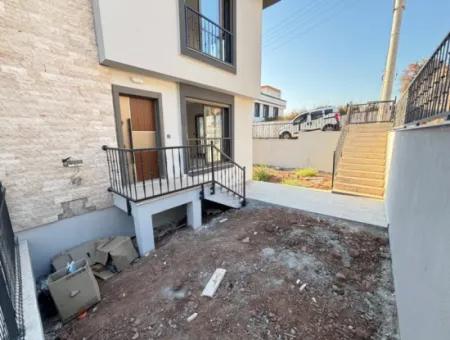 2 1 Villa For Sale With Detached Entrance And Garden In Payamlı