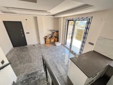 2 1 Villa For Sale With Large Garden 500M Zero To The Beach In Ürkmez