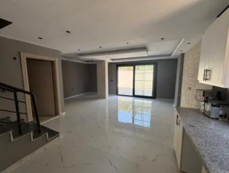 3 1 Villa For Sale With Large Garden In Ürkmez