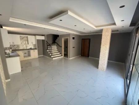 3 1 Villa For Sale With Large Garden In Ürkmez
