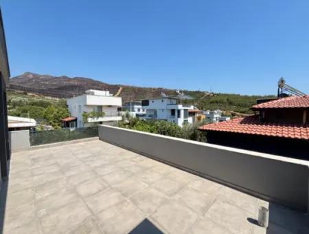 3 1 Villa For Sale With Large Garden In Ürkmez