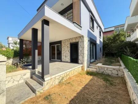 3 1 Villa For Sale In Payamlı Center With Detached Spacious Structure