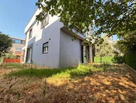 3 1 Villa For Sale In Payamlı Center With Detached Spacious Structure