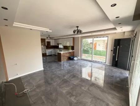 3 1 Villa For Sale In Payamlı Center With Detached Spacious Structure