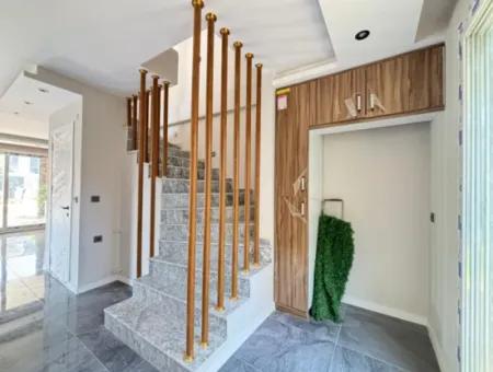 3 1 Villa For Sale In Payamlı Center With Detached Spacious Structure