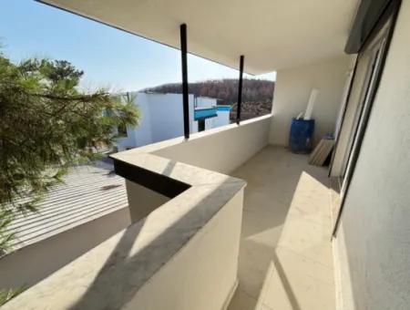 2 1 Licensed Villa For Sale With Garden In Payamlı