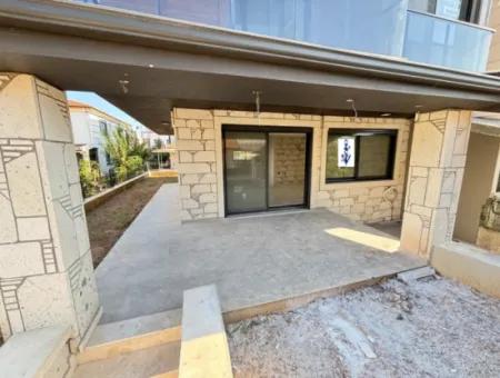 6 2 Triplex For Sale With Large Spacious Structure In Payamlı Center