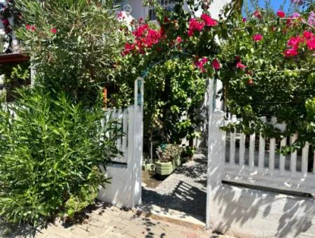 200M To The Beach On The Sea Side Of Ürkmez 3 1 Garden Villa For Sale
