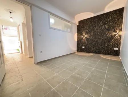 Ürkmez Central Location Bahçeli 2 1 Flat For Sale
