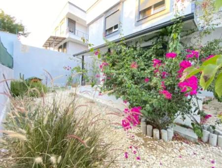 Seferihisar Ürkmez De Bahçeli Havadar 3 1 Villa For Sale