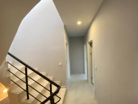 Seferihisar Ürkmez De Bahçeli Havadar 3 1 Villa For Sale