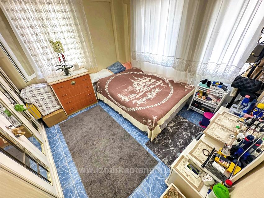 Продается Вилла С 4 Спальнями И 1 Ванной Комнатой В Центре Района Паямлы, Сеферихисар, Измир, В Нескольких Минутах Ходьбы От Моря.