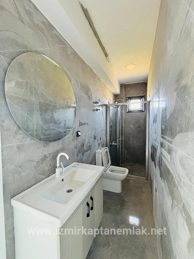 Для продажи Летний 3+1 в Cumhuriyet Seferihisar Doğanbey - 150 m²