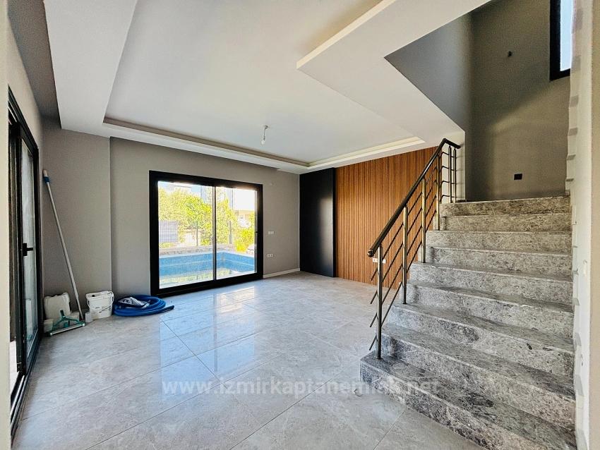 Отдельная Вилла 3+1 С Бассейном На Продажу В Районе Джумхуриет, Чеферихисар, Измир