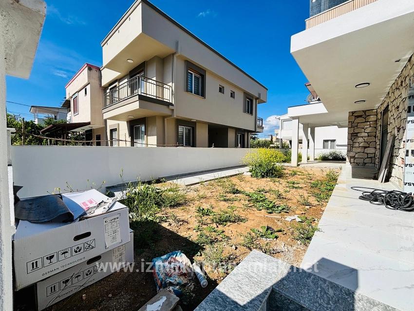Для продажи Летний 3+1 в Payamlı Seferihisar Doğanbey - 105 m²