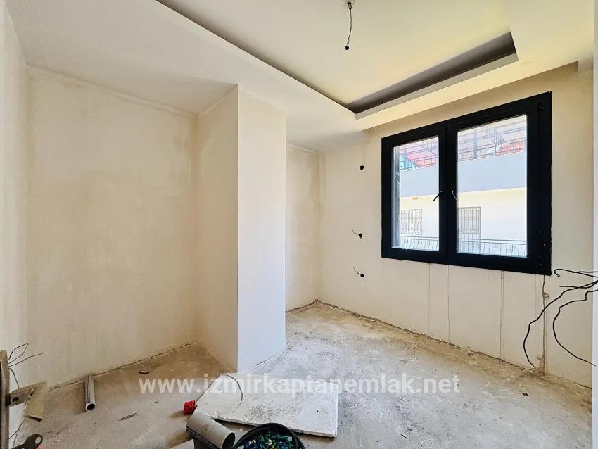 Для продажи Летний 5+1 в Cumhuriyet Seferihisar Doğanbey - 145 m²