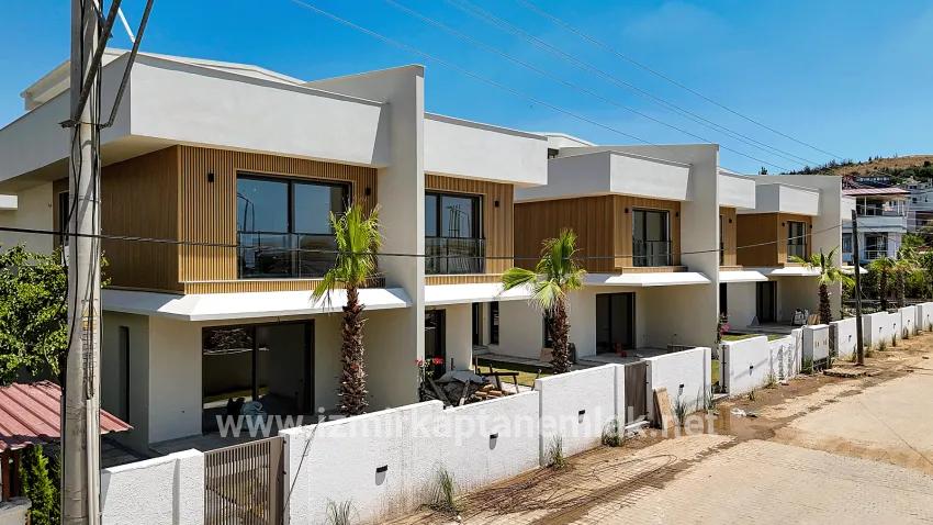 Для продажи Летний 3+1 в Mersin Alanı Seferihisar Ürkmez - 144 m²