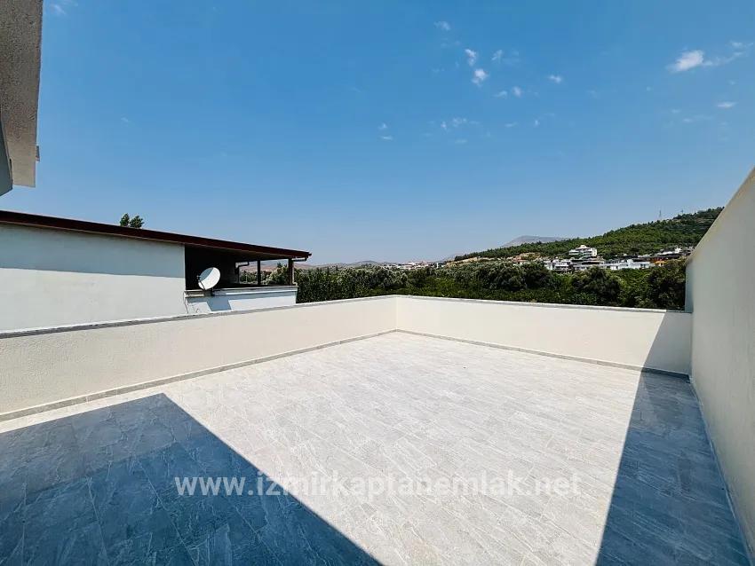 Для продажи Летний 3+1 в Mersin Alanı Seferihisar Ürkmez - 144 m²