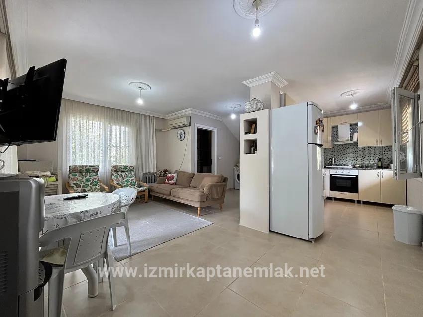 Измир Сефериисар Республика Махаллеси’nde 310 м² Внутри продажа 3+1 дуплекс вилла
