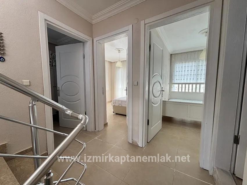 Измир Сефериисар Республика Махаллеси’nde 310 м² Внутри продажа 3+1 дуплекс вилла