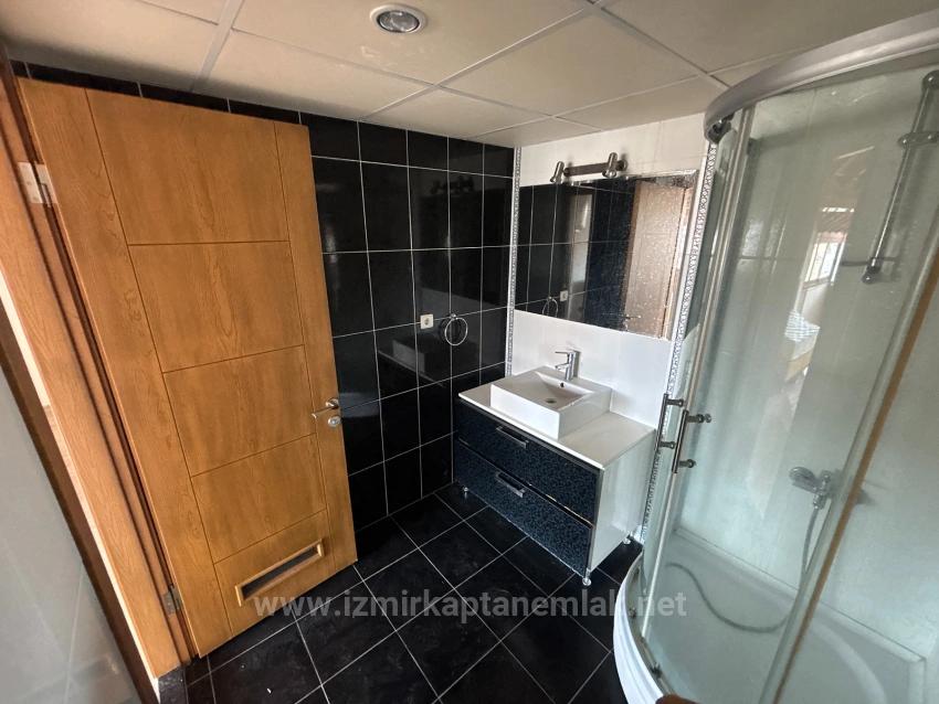 4+1 Отдельная Трехэтажная Летняя Вилла На Берегу Моря В Бенгилере, Сеферихисар