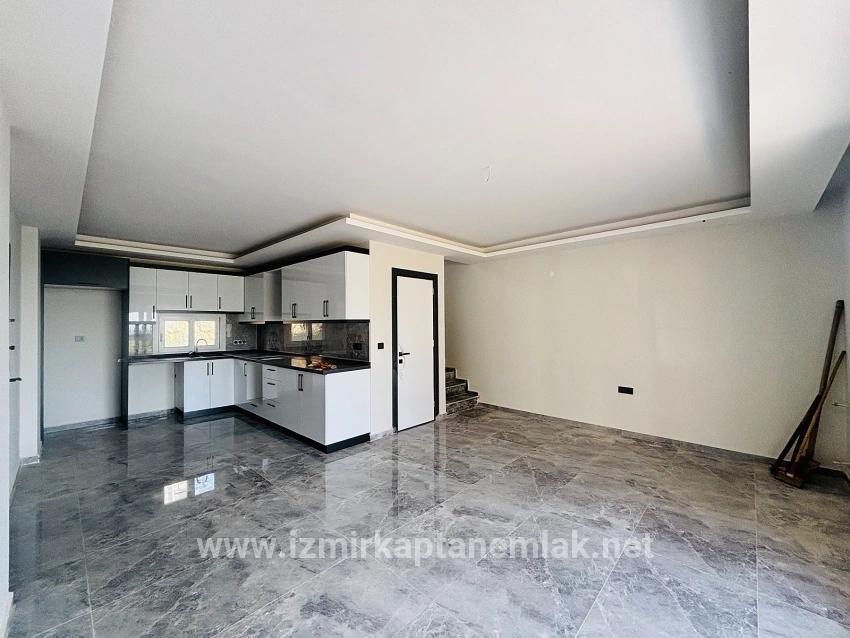 Для продажи Летний 3+1 в Atatürk Seferihisar Doğanbey - 170 m²