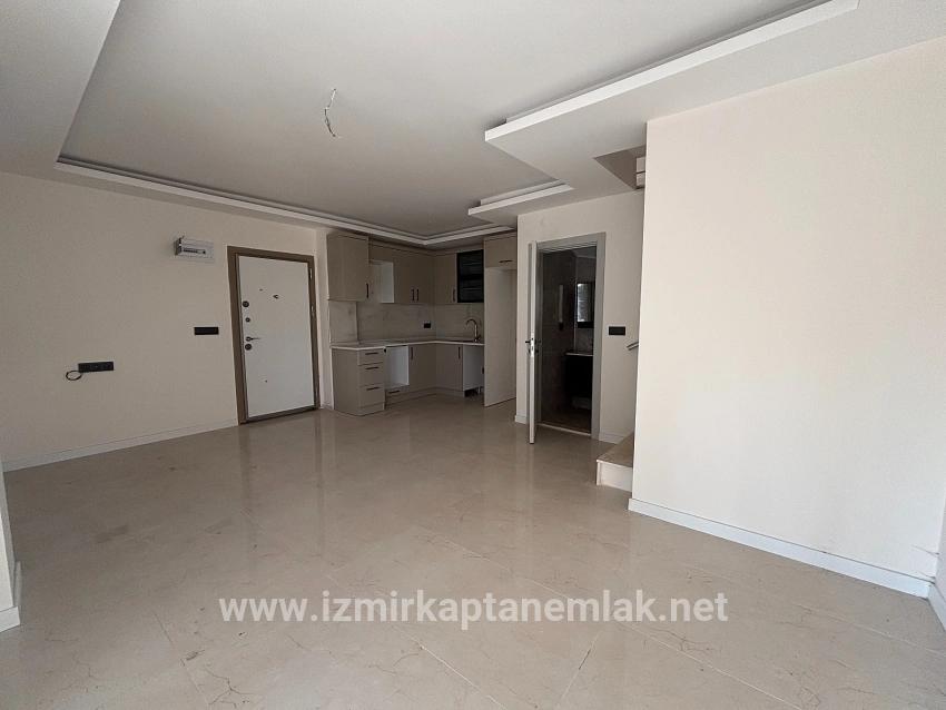 Для продажи Летний 2+1 в Payamlı Seferihisar Doğanbey - 120 m²