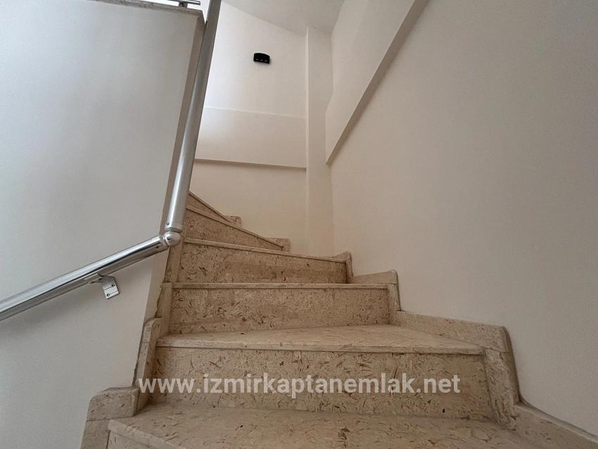 Для продажи Летний 2+1 в Payamlı Seferihisar Doğanbey - 120 m²