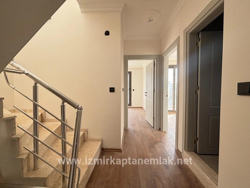 Для продажи Летний 2+1 в Payamlı Seferihisar Doğanbey - 120 m²