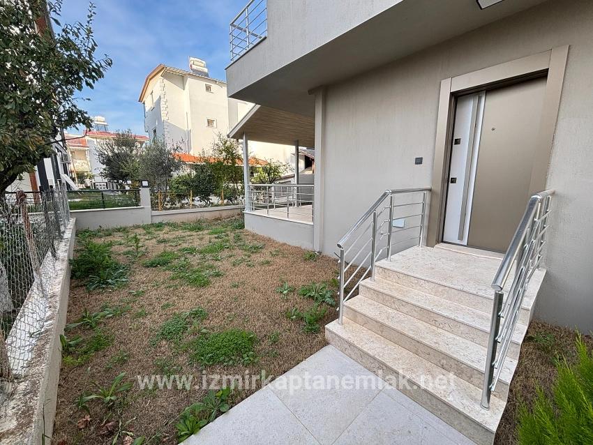Для продажи Летний 2+1 в Payamlı Seferihisar Doğanbey - 120 m²