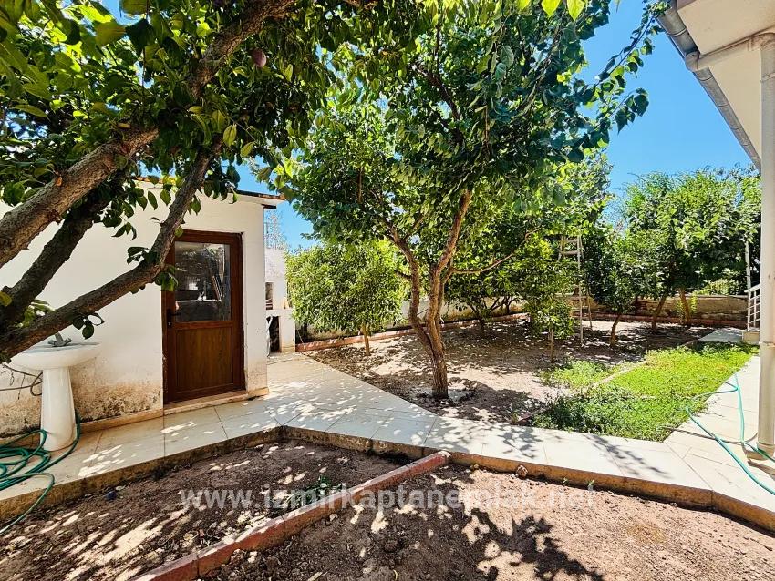 Для продажи Летний 4+1 в Cumhuriyet Seferihisar Doğanbey - 160 m²