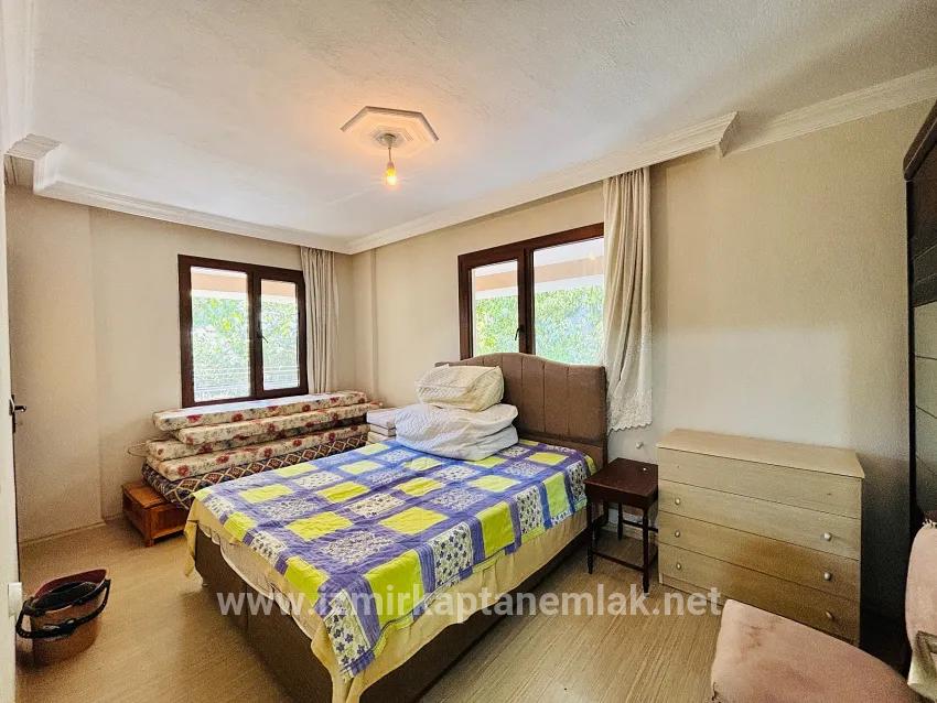 Для продажи Летний 4+1 в Cumhuriyet Seferihisar Doğanbey - 160 m²