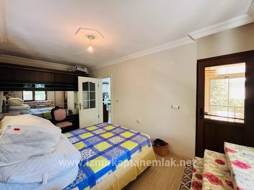 Для продажи Летний 4+1 в Cumhuriyet Seferihisar Doğanbey - 160 m²