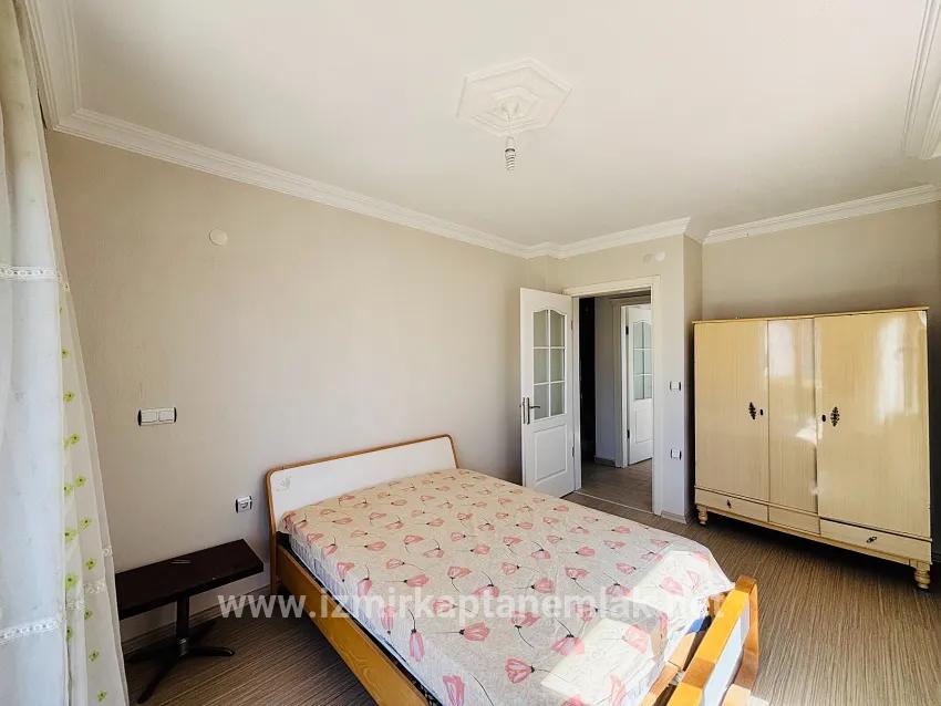 Для продажи Летний 4+1 в Cumhuriyet Seferihisar Doğanbey - 160 m²