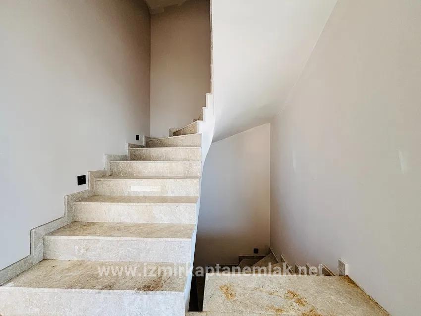 Для продажи Вилла 3+2 в Turabiye Seferihisar - 240 m²