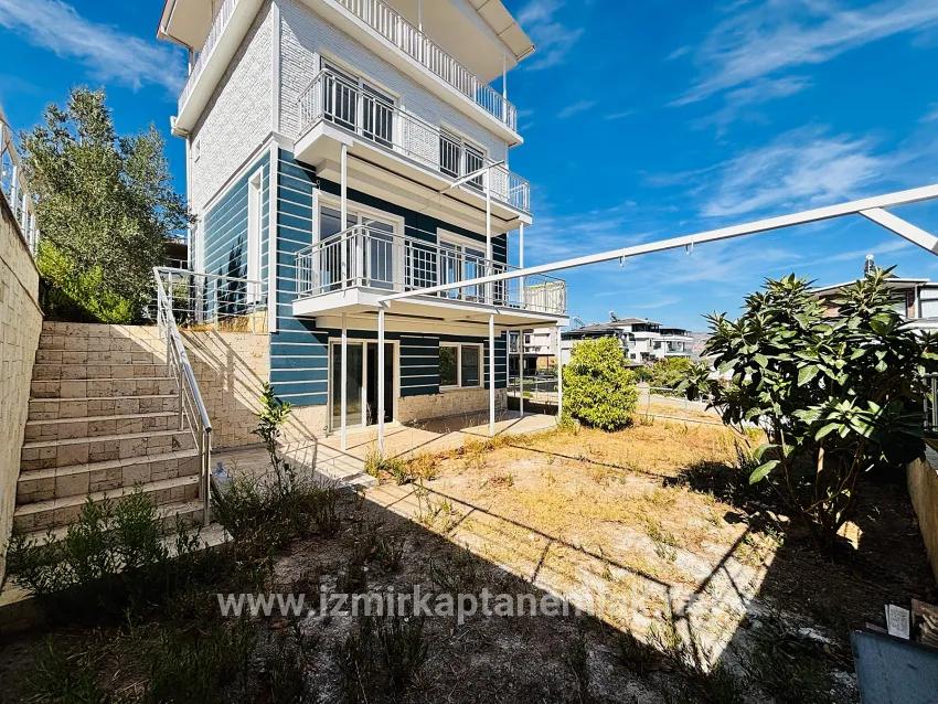 Для продажи Летний 3+2 в Atatürk Seferihisar Doğanbey - 160 m²