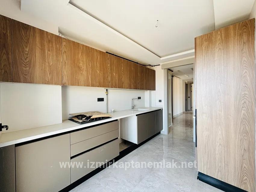 Для продажи Квартира 3+1 в Necat Hepkon Seferihisar - 160 m²