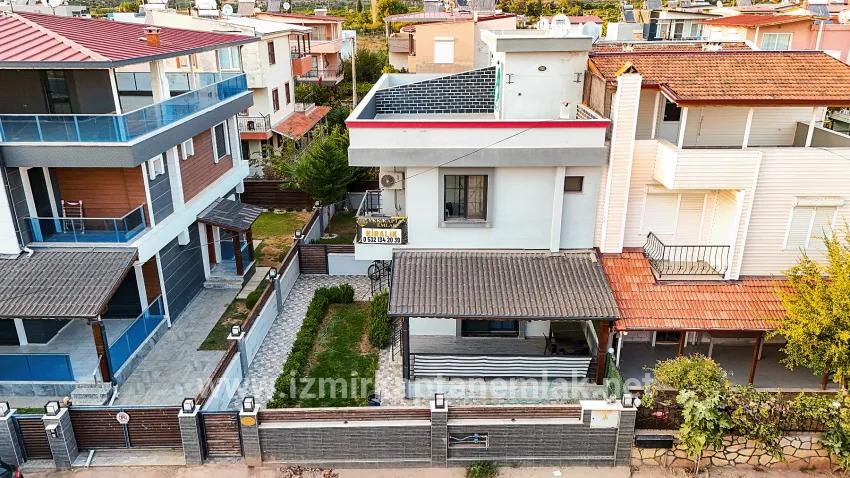 Для продажи Вилла 2+1 в Payamlı Seferihisar Doğanbey - 95 m²