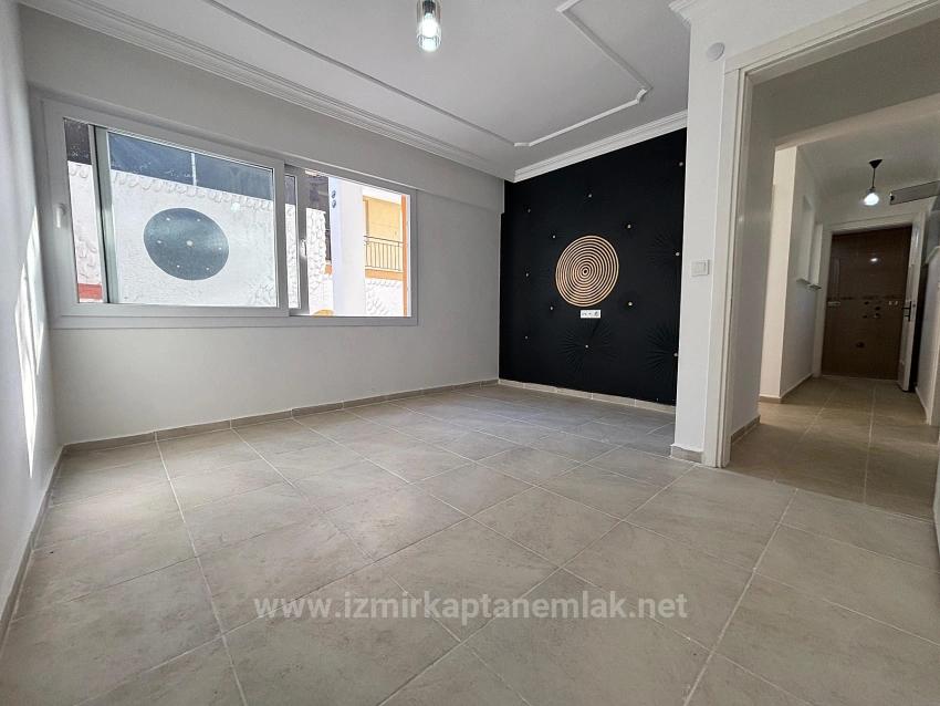 Квартира 2+1 На Продажу С Садом В Сеферихисар-Юркмез, Центральное Расположение