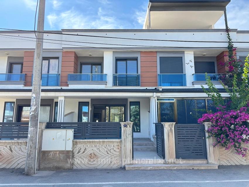 Просторная Вилла 3+1 На Продажу В Центре Сеферихисар Доганбей