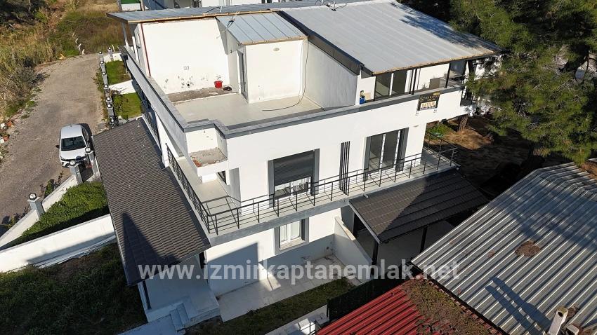 Для продажи Летний 2+1 в Payamlı Seferihisar Doğanbey - 421 m²