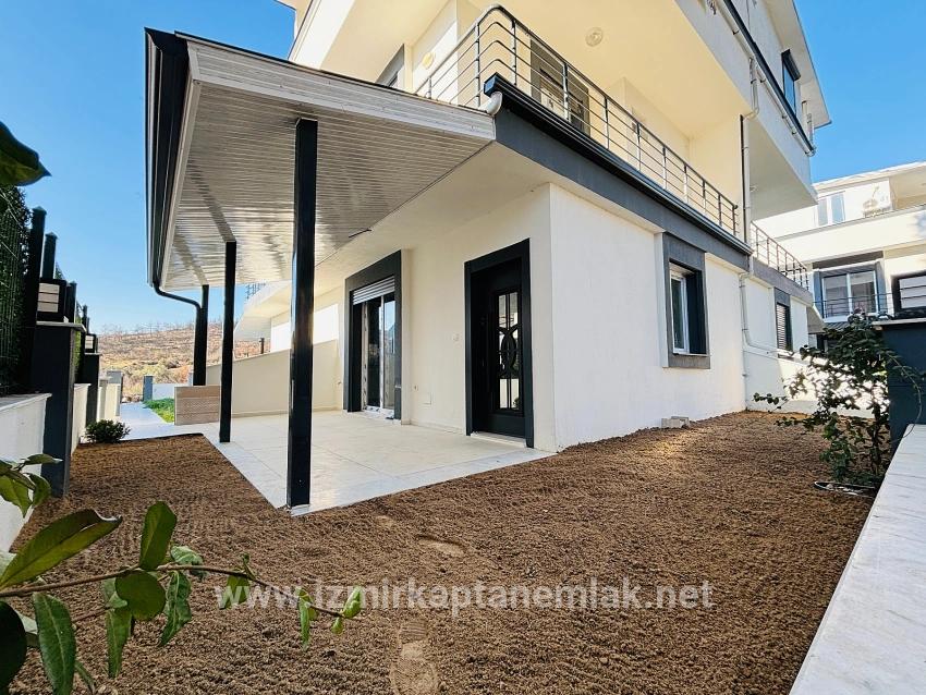 Для продажи Вилла 2+1 в Payamlı Seferihisar Doğanbey - 421 m²