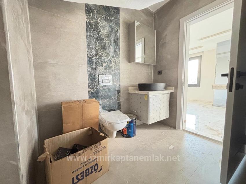 Большой И Просторный Триплекс 6+2 На Продажу В Центре Сеферихисар Паямлы