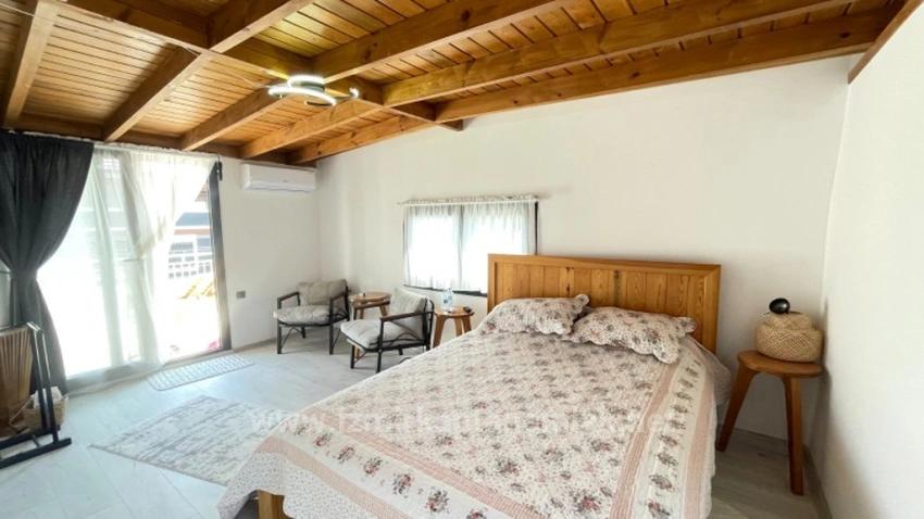 Продается Просторная Вилла 3+1 С Парковкой И Большим Садом В Районе Сеферихисар-Доганбей