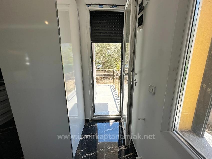 Продается Просторная Вилла 3+1 С Большим Садом В Районе Сеферихисар-Джумхуриет