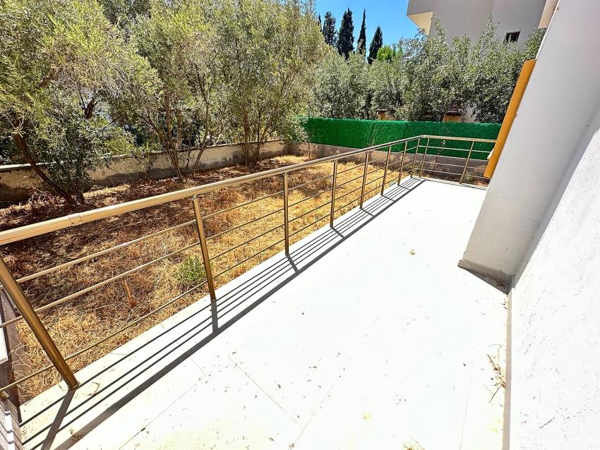 Продается Просторная Вилла 3+1 С Большим Садом В Районе Сеферихисар-Джумхуриет