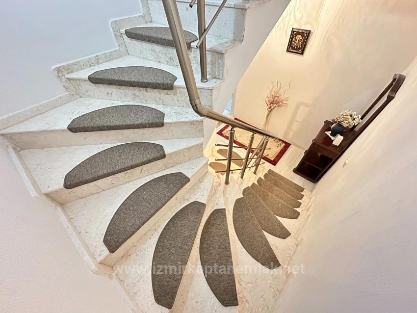 4+1 Триплекс С Отдельной Кухней На Продажу В Сеферихисаре, Уркмез, 300 М От Пляжа