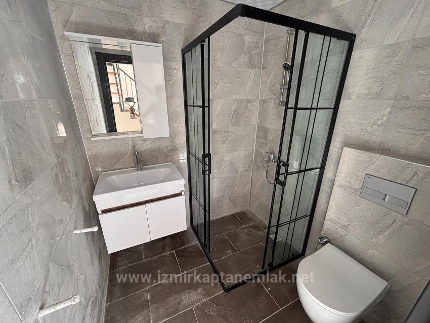 Дуплекс 2+2 На Продажу В Мендерес Гюмюльдур Февзи Чакмак