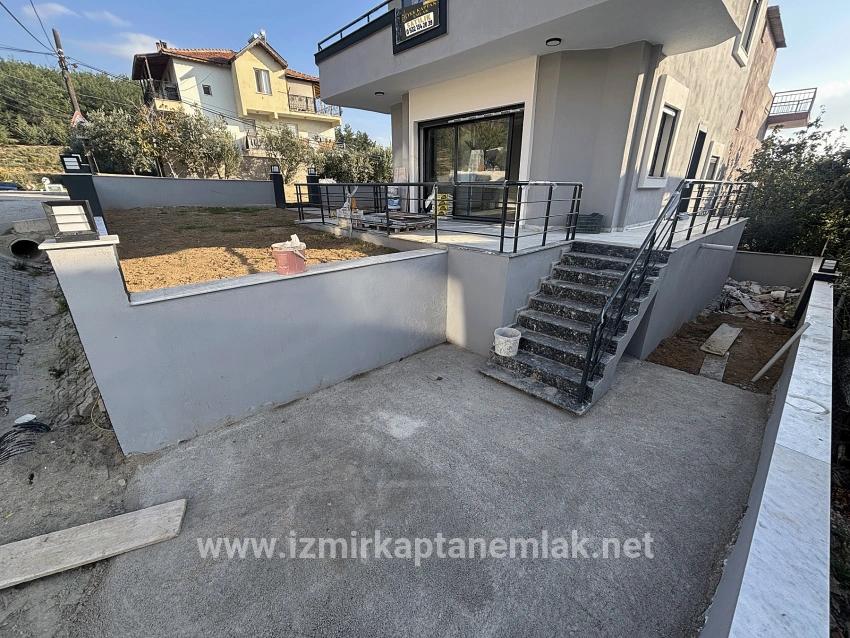Для продажи Летний 3+1 в Mersin Alanı Seferihisar Ürkmez - 180 m²
